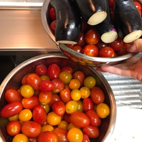 太陽の恵み 皮なんてとらないぜ 丸ごとトマトソース レシピ 作り方 By ミートソース 楽天レシピ 太陽の恵み 皮なんてとらないぜ 丸ごとトマトソース レシピ 作り方 By ミートソース 楽天レシピ